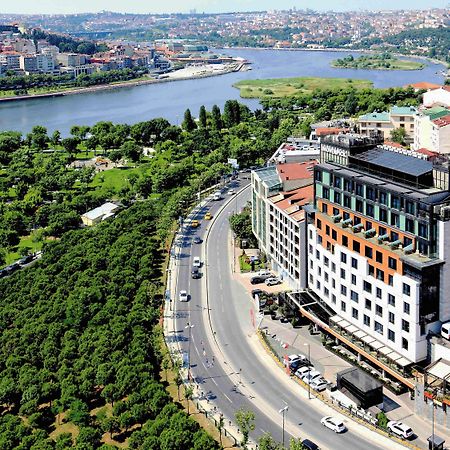 Moevenpick Istanbul Hotel Golden Horn Exterior foto The Bosphorus University campus