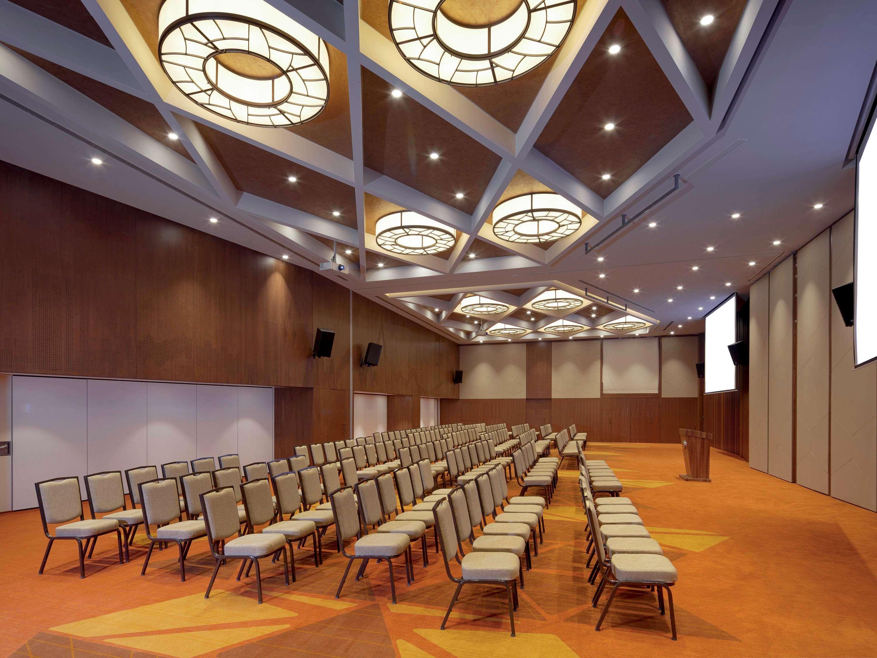 Moevenpick Istanbul Hotel Golden Horn Exterior foto The ballroom