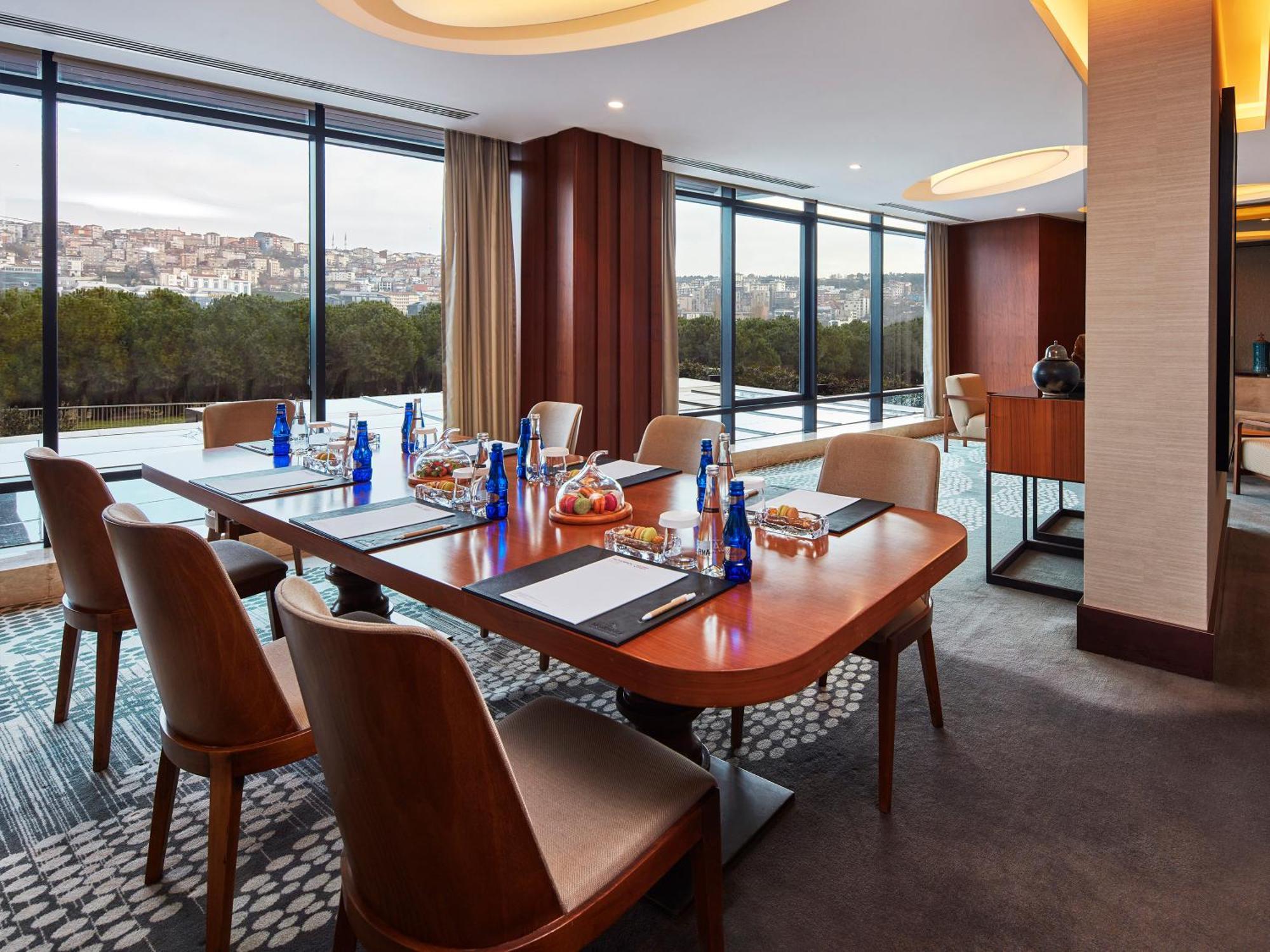 Moevenpick Istanbul Hotel Golden Horn Exterior foto Meeting room